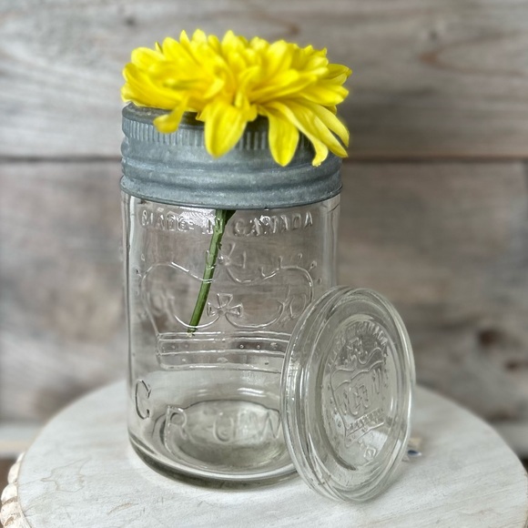 2 Vintage Glass Mason Jars - Picture 5 of 13